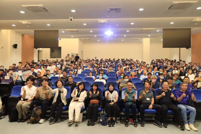 南市教育局辦理教育部數位內容跨計畫交流分享暨資訊組長會議-全體合照