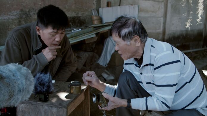 竹崎站-聲音藝術家吳燦政聆聽林鐵職人何奉門的分享